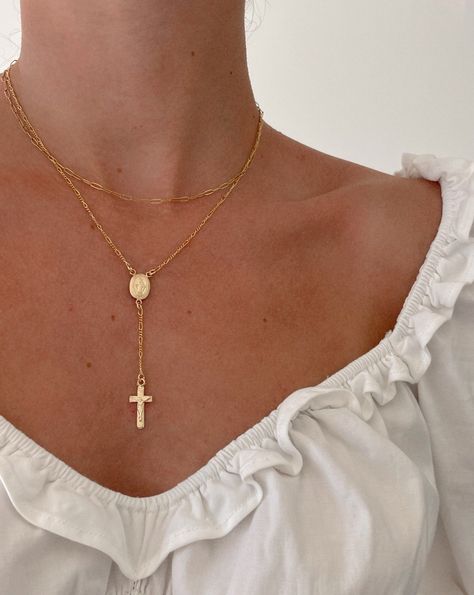 Rosary inspired lariat necklace. Features a centered 14k gold filled miraculous medal and 14K gold filled crucifix, paired with a dainty GF chain. Adjustable 16-18in. Nickel and lead free. Composed entirely with 14K gold filled materials - extremely tarnish resistant. Miraculous Medal Necklace, Stackable Necklaces, Gold Rosary, Catholic Jewelry, Rosary Necklace, Expensive Jewelry, Miraculous Medal, Funky Jewelry, Stacked Jewelry