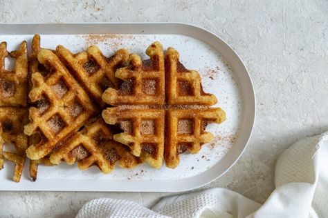 Keto Snickerdoodle Chaffles - Ruled Me Egg Loaf, Keto Breakfast Ideas, Keto Waffles, Chaffle Recipes, Keto Chaffles, Keto Holiday Recipes, Keto Chaffle, Keto Breakfast Recipes, Keto Holiday