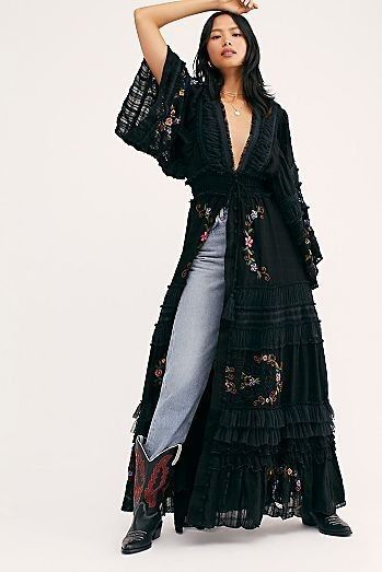 Fashion Boho Chic, Boho Fashion Over 40, 40 Fashion Women, Mode Kimono, Mode Hippie, Mode Boho, Fashion Boho, Boho Chic Outfits, Over 50 Womens Fashion