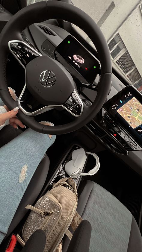 #jennymcread #snapchat #fakestory #volkswagen #luxury Volkswagen Golf Aesthetic, Volkswagen Aesthetic, Nivus Volkswagen, Volkswagen Up, Car Poses, Top Luxury Cars, Volkswagen Car, Dream Cars Jeep, Girly Car