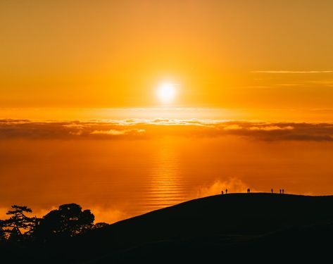 Golden Hour Landscape, Sunrise Images, Mount Tamalpais, Golden Hour Photography, Mountain Silhouette, Wedding Gold, Ocean Wallpaper, Orange Wallpaper, Beautiful Sunrise