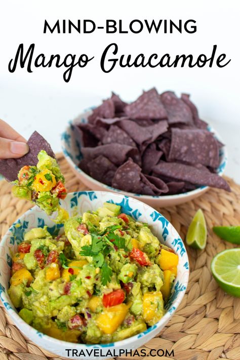 Mango Guacamole Recipe, Healthy Guacamole, Simple Guacamole, Yellow Curry Recipe, Mango Guacamole, Vegan Dips, Avocado Guacamole, Guacamole Recipe Easy, Guacamole Dip