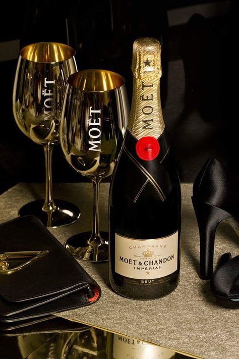 Moet And Chandon, Save Water Drink Champagne, Golden Globes 2015, Save Water Drink, Water Drink, Drinks Alcohol Recipes, Alcohol Recipes, Colour Board, Golden Globes