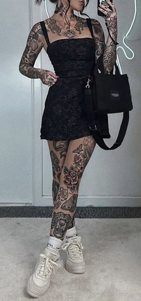 Heavily Tattooed, Pretty Punk, Tattooed Women, Hair Mistakes, Alt Girls, Talcum Powder, Diy Makeup, Hair Tips, Sweet Style