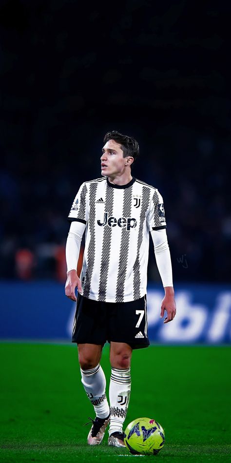 𝕱𝖔𝖑𝖑𝖔𝖜 𝖒𝖊 𝖕𝖑𝖊𝖆𝖘𝖊❤ Federico Chiesa Wallpaper, Chiesa Wallpaper, Juventus Wallpapers, Cristiano Ronaldo Juventus, Ronaldo Juventus, Juventus Fc, Soccer Pictures, Mike Tyson, Football Wallpaper