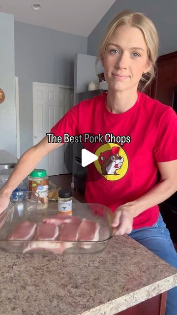 Pork Chops And Dressing Baked, Best Seasoning For Pork Chops, Keto Dishes For Potluck, Oven Baked Pork Chop Recipe, Easy Pork Chop Recipes In Oven, Frying Pork Chops, Boneless Pork Chop Recipes In Oven, Recipes With Pork Chops, Baked Pork Chop Recipes