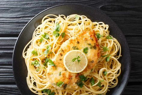 Lemon Butter Chicken Best Chicken Spaghetti, Chicken Pasta Dishes, Chicken Spaghetti Recipes, Lemon Butter Chicken, Chicken Dishes Easy, Recipes Pasta, Chicken Spaghetti, Giada De Laurentiis, Savory Chicken