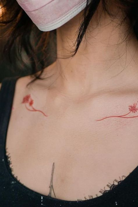 Dragon Tattoo Collarbone, Flower Collarbone Tattoo, Colorbone Tattoos Women, Collarbone Tattoos For Women, Under Collar Bone Tattoos, Collarbone Tattoo Ideas, Collarbone Tattoos, Moose Tattoo, Lovely Tattoo