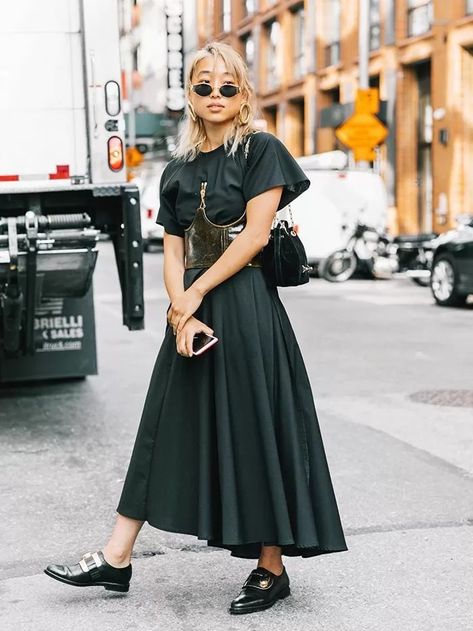 Midi Dress With Loafers, Loafers And Dress Outfit, Dress And Loafers, Loafers With Dress, Dress With Loafers, Chunky Loafers Outfit, Modest Spring Outfits, Pretty Spring Dresses, How To Wear Loafers