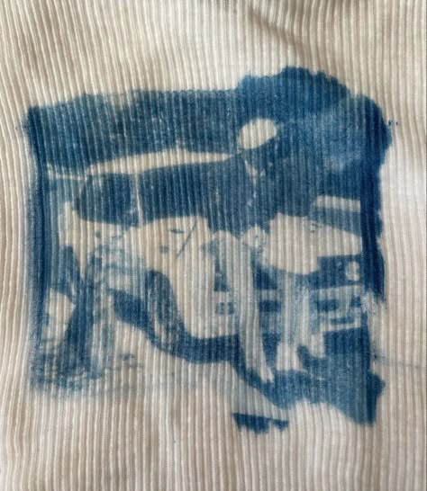 Cyanotype Tank Top, Cyanotype Shirt Diy, Cyanotype On Clothing, Sunprinting Tshirt, Sunprint Shirt, Cynotype Clothes, Cyanotype Shirts, Cyanotype Tshirt, Cyanotype Shirt