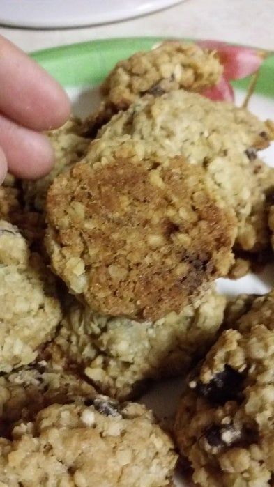 Cereal Ideas, Instant Oatmeal Recipes, Instant Oatmeal Cookies, Three Ingredient Cookies, Instant Oatmeal Packets, Quaker Instant Oatmeal, Quaker Oatmeal, Oatmeal Chocolate Chip Cookie Recipe, Oatmeal Cookies Easy