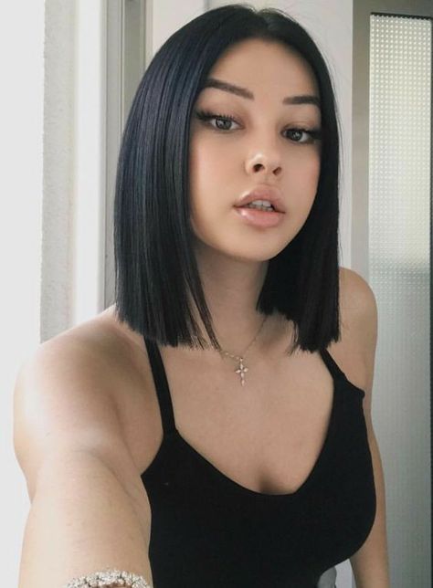 Haircut Styles For Girls, Balayage Hair Blonde Short, Trendy Bob, 2020 Hairstyles, Short Dark Hair, Slouch Pants, Hairstyles 2024, Haircut Styles, Lob Haircut