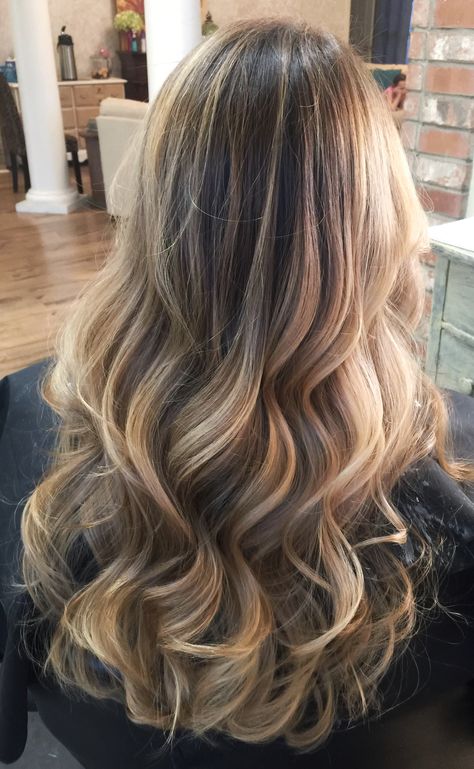 Blonde balayage! Honey Blonde Highlights Dark Roots, Cool Blonde And Brown Balayage, Blonde Baliage Hair Brunettes, Brown Beliage Hair, Black To Blonde Highlights, Blonde And Brunette Balayage, Golden Blonde Hair With Dark Roots Balayage, Carmel Hair With Blonde, Full Blonde Balayage On Brown Hair