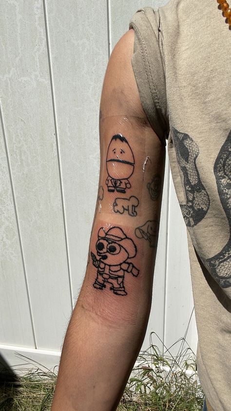 Smiling friends south park line tattoos Ike South Park Tattoo, Glep From Smiling Friends Tattoo, Kenny South Park Tattoo, Smiling Friends Tattoo, Southpark Tattoo, Joke Tattoos, South Park Tattoo, Star Sleeve Tattoo, Matching Tattoos For Couples