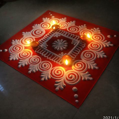 Red White Rangoli, Red White Rangoli Design, Red And White Rangoli Designs, Rangoli Designs Kolam, Sanskar Bharti Rangoli Designs Simple, Rangoli Designs Square, Square Rangoli Design For Diwali, Sanskar Bharti Rangoli Designs Beautiful, Rangoli Sanskar Bharti