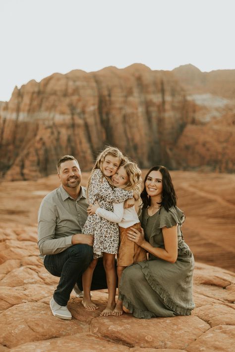 Family photoshoot in Utah desert. Family Outfit Inspo ideas | Family posing inspiration | Red rock family photos #fallphotos #familyphotos #utahfamilyphotographer #familyphotoshootideas #familyphotographer #utahphotographer Family Temple Pictures, Sedona Family Photoshoot, Badlands Family Photos, Red Outfit Family Photoshoot, Zion Family Photos, Fall Family Inspo Pictures, Family Of Four Picture Poses, Summer Family Photoshoot Outfits Casual, Red Rock Family Pictures