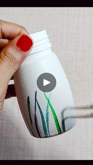 Ensure Bottle Crafts, Jar Painting Ideas Cute Easy, Easy Bottle Painting Ideas, Bottle Painting Easy, Cardboard Craft, Recycling Ideas, Crafts For Seniors, Best Out Of Waste, Painted Jars