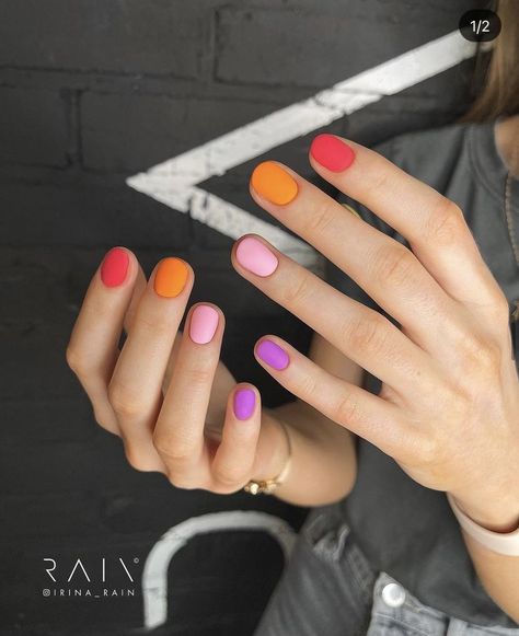 Mixed Color Manicure, Gel Nails Easy Designs, Gel Art Nails, Long Nails Art, Multicoloured Nails, Multicolor Nails, Nail Spot, Color Block Nails, Easy Nails