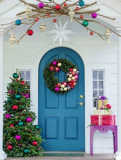 Simple Christmas Front Porch Decor Ideas; colorful, wreath, tree, blue door Front Door Decorations, Front Door Christmas Decorations, Small Wreaths, Christmas Front Porch, Christmas Front Doors, Front Porch Decor, Christmas Porch Decor, Colorful Christmas, Christmas Porch