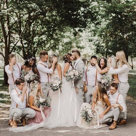 Wedding Photo Ideas with Bridesmaids and Groomsmen #wedding #weddingideas #weddingphotos Wedding Photography Bridal Party, Wedding Picture Poses, Bridal Party Photos, Bride Photography, Wedding Photos Poses, Ideas For Wedding, Wedding Party Photos, Bridesmaids And Groomsmen, Wedding Photography Poses