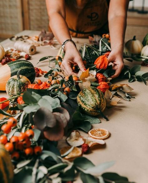 Feel the Autumn festivities with a creative plant workshop 🍂⁠ ⁠ Use fresh foliage to make your own Autumnal garland or wreath - perfect for getting the team together and reconnecting ourselves with nature and those around us. You’ll take home your own gorgeous green display, ready to hang up at home.⁠ From eucalyptus and orange lantern plants to dried seasonal fruits, you'll be spoilt for choice!⁠ ⁠ Get in touch with us at info@plantdesigns.co.uk to enquire or book 🌿 ⁠ .⁠ .⁠ .⁠ .⁠ .⁠ #londonw... Autumnal Garland, Orange Lantern, Plant Workshop, Orange Lanterns, Seasonal Fruits, Fruit In Season, Autumn Wreaths, Fall Festival, Make Your Own