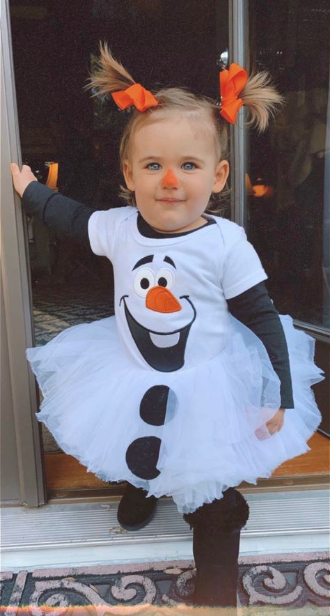 Olaf Dress Up Diy, Infant Olaf Costume, Diy Olaf Costume Baby, Diy Olaf Costume Toddler, Olaf Baby Costume, Baby Olaf Costume, Diy Olaf Costume, Olaf Halloween Costume, Family Themed Halloween Costumes