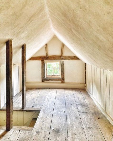 Victorian Attic, Low Ceiling Attic, Northern Canada, Attic Loft, Attic Room, Irish Cottage, Attic Apartment, Rustic Traditional, Attic Remodel