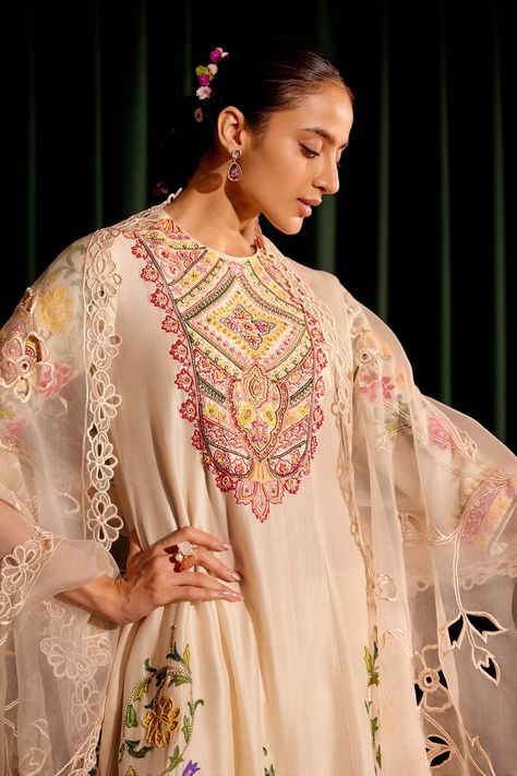 Buy Ivory Silk Organza Embroidery Floral Heavy Flower Cutwork Dupatta For Women by Chandrima Online at Aza Fashions. Organza Embroidery, Cutwork Embroidery, Embroidery Floral, Ivory Silk, Organza Dupatta, Anarkali Dress, Embroidery Suits, Silk Organza, Indian Designer Wear