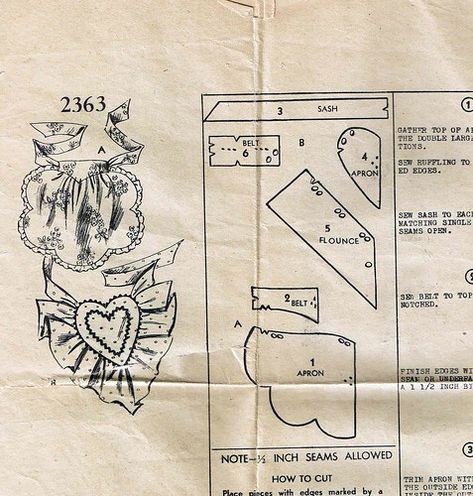 Vintage Apron Patterns, Heart Apron, Vintage Apron Pattern, Modern Aprons, Apron Patterns, Clothing Projects, Barbie Sewing, Household Sewing, Apron Sewing Pattern