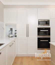 Houzz article: Kitchen Corners Blind Corner Pantry, Kitchen Corner Pantry, Modern Kitchen Splashbacks, Corner Pantry Ideas, Kitchen Corners, Pantry Space, Built In Banquette, Kitchen Benchtops, Interior Design Contemporary