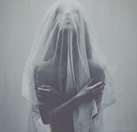 oneiric-3 – Fubiz™ White Veil, Veil, A Woman, White, Art