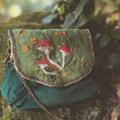 Sac Diy, Estilo Hippy, Goblin Core, Estilo Hippie, Embroidery Inspiration, Cute Bags, The Forest, Hobo Bag, Knitting Pattern