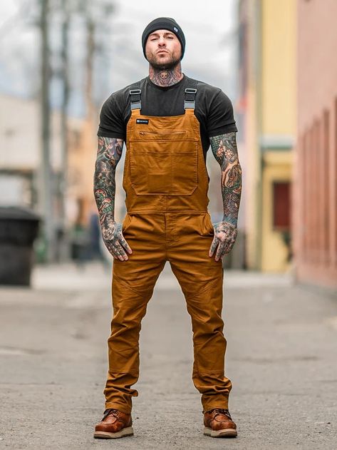 40yo Mens Fashion, Woodworking Outfit, Fisherman Overalls, Mens Overalls Outfits, Lumberjack Outfit, Lumberjack Men, Fisherman Outfit, Mechanic Style, Modern Gentleman Style