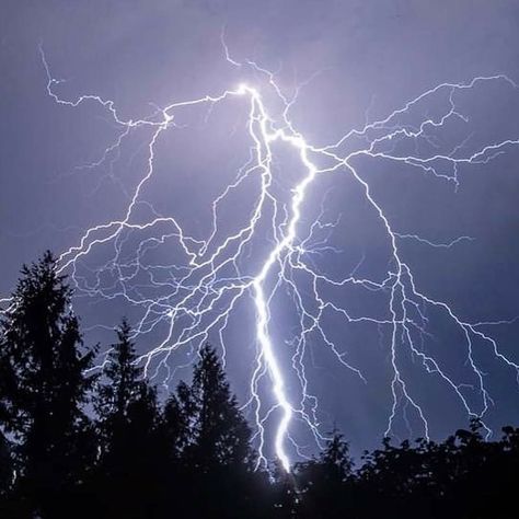 Blue Thunder Aesthetic, Destiny Core Aesthetic, Electricity Aesthetic, Pretty Lightning, Storm Goddess, Zeus Cabin, Lightning Aesthetic, Lightning Photography, Night Clouds