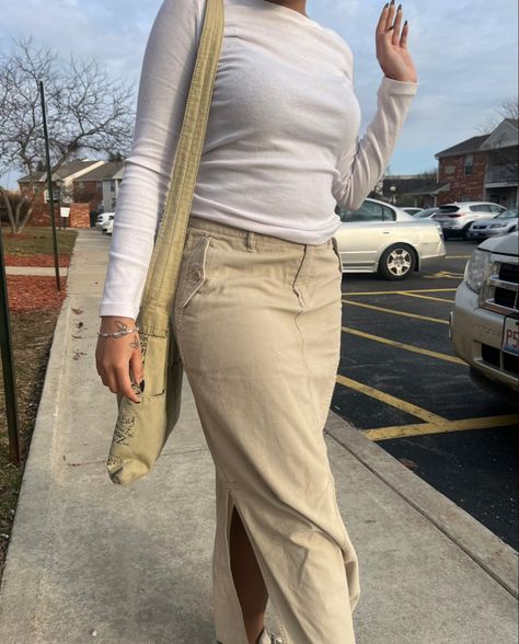 Long Beige Denim Skirt Outfit, Beige Denim Maxi Skirt, Tan Denim Skirt Outfit, Beige Jeans Skirt Outfit, Beige Denim Skirt Outfit, Long Khaki Skirt Outfit, Tan Maxi Skirt Outfit, Beige Maxi Skirt Outfit, Long Beige Skirt Outfit