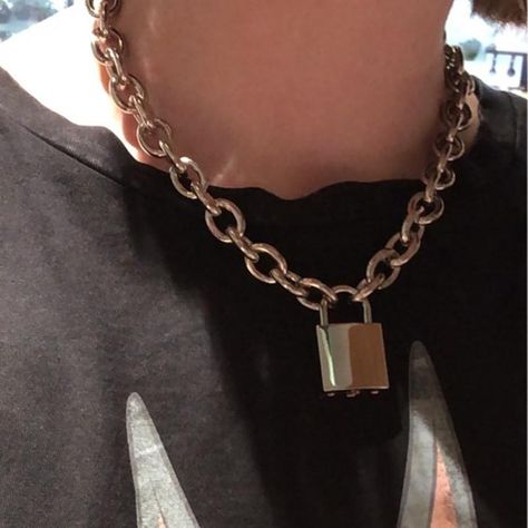 2019 Handmade Men Women Unisex Punk Chain Necklace Heavy Duty Square Lock Padlock Choker Metal Collar.USD 12.21./piece.1pc Fashion Unisex Big Ring Key Chain Rock Punk Trousers Hipster Metal Key Chains Pant Keychain HipHop Fashion Accessories.USD 2.27-2.49./piece.Women Men Jewelry Silver Color PadLock Pendant Necklace Brand New Stainless Steel Rolo Cable Chain Necklace Girl Boyfriend Gifts.USD 2.65./piece.Stainless Steel Chain Necklace Life Tree Heart 8 US Dollar Pendant Chain Necklaces Fashion W Metal Collar, Real Diamond Necklace, Necklace Outfit, Good Luck Necklace, Evil Eye Necklace Gold, Estilo Indie, Dainty Diamond Necklace, Diamond Evil Eye, Gold Cross Necklace