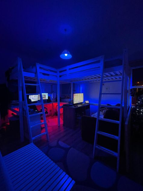 Setup Under Loft Bed, Teen Boy Bedroom With Loft Bed, Bunk Bed Gaming Room, Gaming Setup Under Loft Bed, Loaf Bed, Boys Room Ideas Teenagers, Cool Beds For Boys, Boys Bedroom Bunk Beds, Teenage Retreat