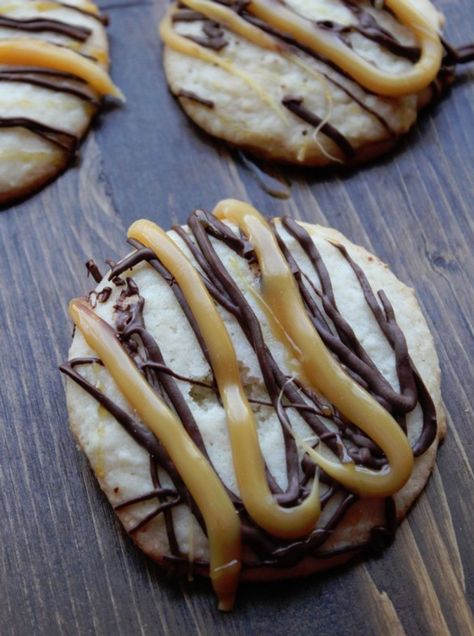 20 Unusual Cookie Recipes For National Cookie Month Fancy Cookie Recipes, Unusual Dessert, Amazing Cookie Recipes, Easy Holiday Cookies, Cookie Recipes Unique, Cookie Recipes Homemade, Christmas Cookies Easy, Gourmet Cookies, Caramel Macchiato