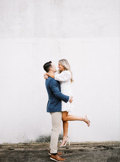 Engagement Photoshoot Ideas Outdoors Summer, Neutral Engagement Photos, Engagement Photo Ideas Spring, Houston Engagement Photos, Engagement Photos Outfits City, Spring Engagement Photos Outfits Casual, Engagement Photos Formal, Engagement Photoshoot Outfit Ideas, Diy Engagement Photos