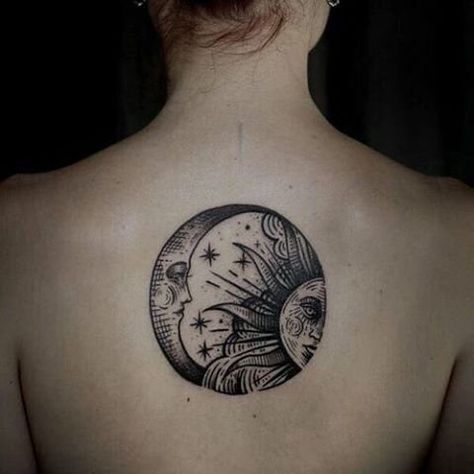 25 Tattoos Fit For a Glam-Grunge Goddess Yin En Yang, Celestial Tattoo, Moon Tattoos, Kunst Tattoos, Moon Tattoo Designs, Sun Tattoo, Tattoo Life, Beautiful Moon, Trendy Tattoos