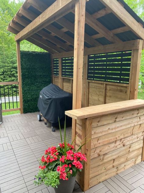 Grill Shade Structure, Grill Pergola On Deck, Outdoor Grilling Sheds, Bbq Shade Ideas, Diy Outdoor Grill Area, Bbq Pergola Ideas Grill Area, Bbq Shed Grill Area, Bbq Patio Ideas, Outdoor Kitchen With Fire Pit