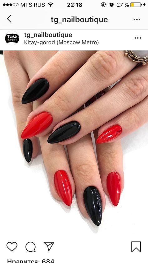 Nail Parlour, Bella Nails, Plum Nails, Black Nails With Glitter, Line Nail Art, Lines On Nails, Nail Art Designs Diy, Elegant Nails, Types Of Nails