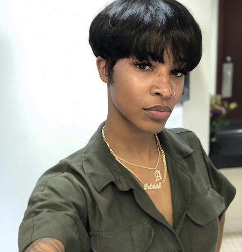 Bowl Haircut Women, Bowl Cut Hair, Shorthair Bangs, Mushroom Haircut, Short Relaxed Hairstyles, Black Women Short Hairstyles, Bowl Haircuts, Mushroom Hair, Meagan Good