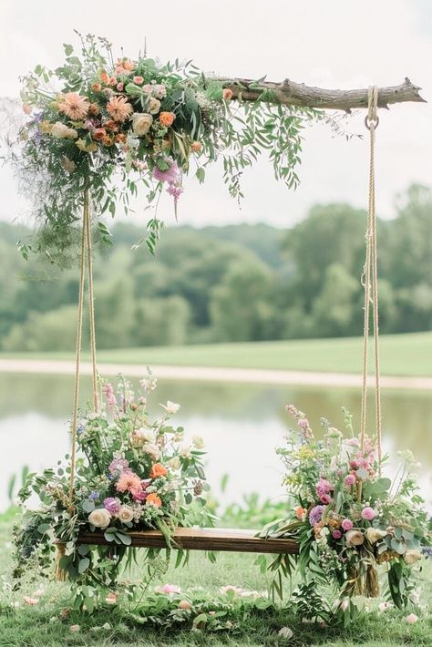 25 Summer Wedding Decor Ideas to Make Your Big Day Unforgettable Swing Decoration With Flowers, Whimsical Wedding Ideas, Summer Wedding Decor, Summer Outdoor Decor, Wedding Mexico, Summer Wedding Decorations, Outdoor Deco, Summer Wedding Outdoor, Mothers Day Brunch