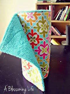 DIY Unpaper Towels Diy Unpaper Towels, Reusable Paper Towels, Unpaper Towels, Old Towels, Sew Ins, Beginner Sewing Projects Easy, Paper Towels, Sewing Projects For Beginners, Diy Couture