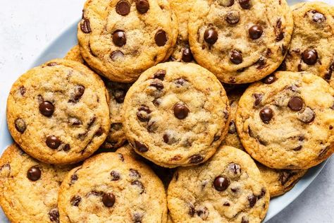 Copycat Subway Chocolate Chip Cookies Recipe Subway Chocolate Chip Cookie Recipe, Town In The Woods, Subway Chocolate Chip Cookies, Salted Honey Pie, Italian Orzo, Subway Sandwiches, Subway Cookies, Cheesecake Cookies Recipes, No Bake Banana Pudding