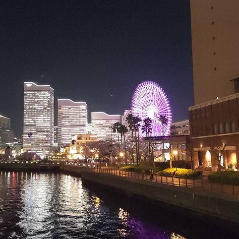 Beautiful night and day 💕 ✨️ #travel #travelphotography #Japan #yokohama #ferriswheel #view #river #ocean #lights #aesthetic #travelideas #nature #naturephotography Okayama Japan Aesthetic, Cybercity Aesthetic, Japanese Widgets, Yokohama Aesthetic, Beach Town Aesthetic, Japan Yokohama, Bsd Oc, Shifting Board, Okayama Japan