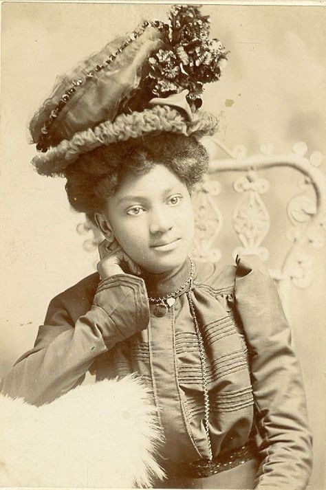 1940's Dresses, Black Glamour, African American Fashion, Cabinet Cards, Victorian Hats, Victorian Photos, Vintage Black Glamour, Cabinet Card, Victorian Women