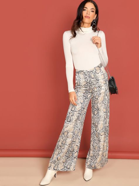 Snake Print Pants Outfit, Snake Pants Outfit, Wide Leg Pants Outfit Fall, Rodeo Houston, Snake Pants, Snake Print Pants, Wide Leg Pants Outfit, Pants Outfit Fall, Pattern Outfits