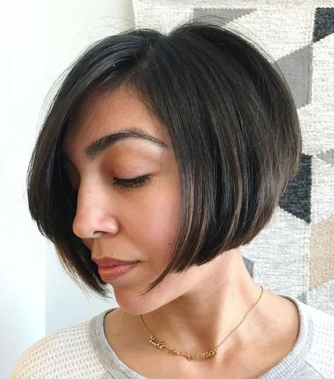 Classy Short Haircuts, Short Thick Hair, Short Haircuts For Thick Hair, Short Brunette Hair, Hairstyles For Thick Hair, Short Hair Highlights, Haircuts For Thick Hair, Brunette Bob, Thick Wavy Hair